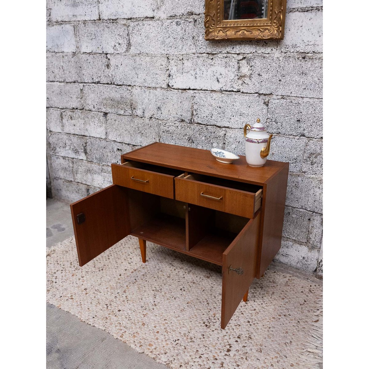 Très mignonne commode Olga N°1050 - Bon état marron, DEBONGOUT