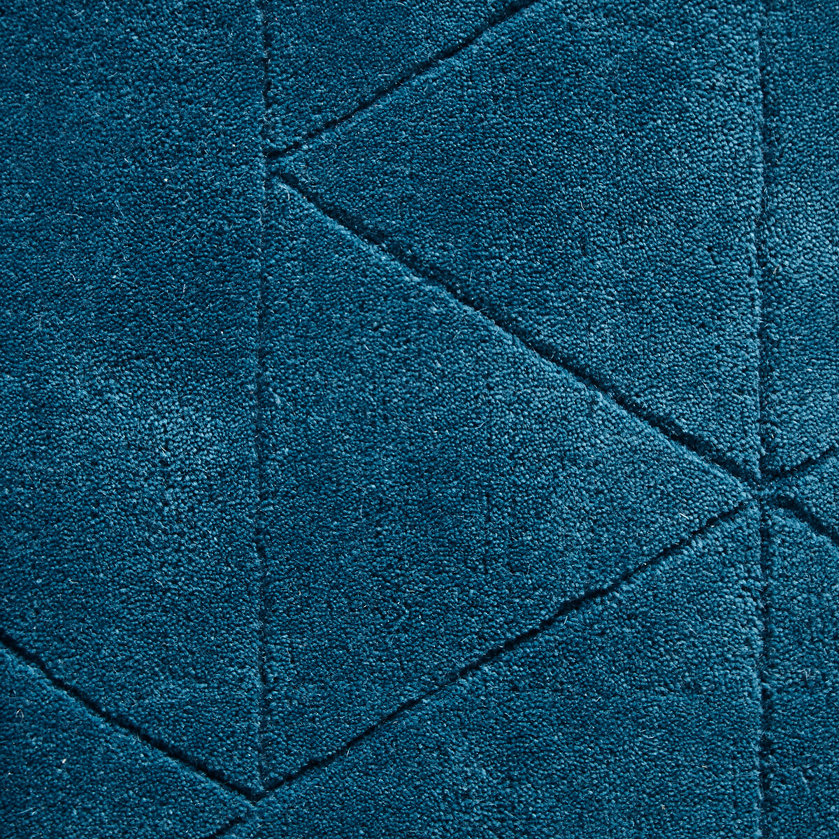 Subtle Triangle Tiled Geometric Patterned Rug in 100% Wool teal, SO'HOME