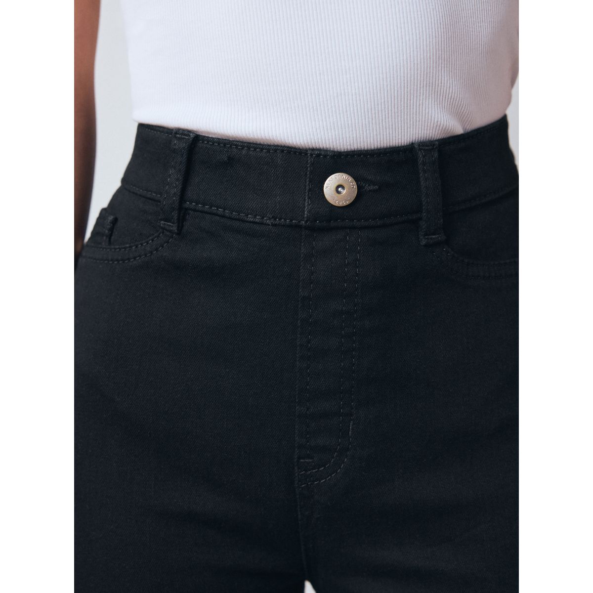Jean évasé à enfiler taille haute coupe flexi noir, NEXT