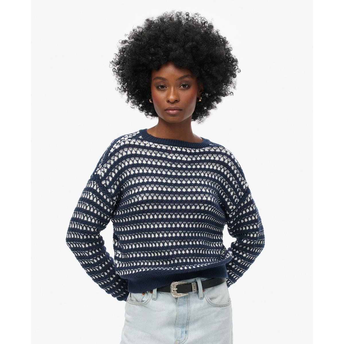 Pull ras du cou court rayé en crochet rayures bleu marine foncé, SUPERDRY