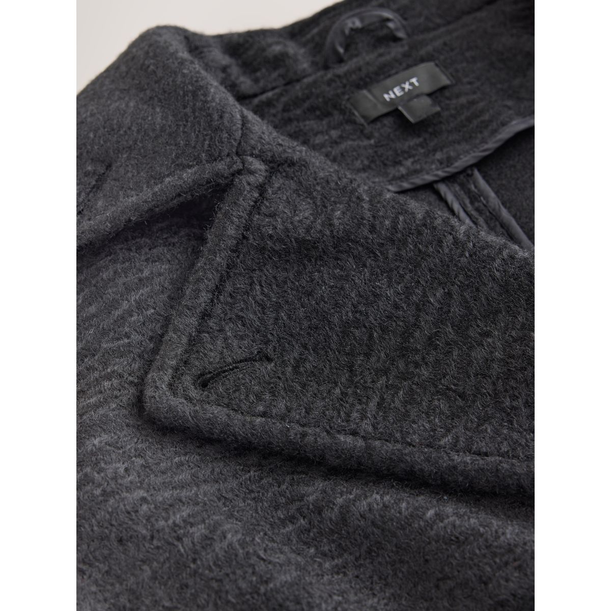 Long manteau avec col à revers noir, NEXT