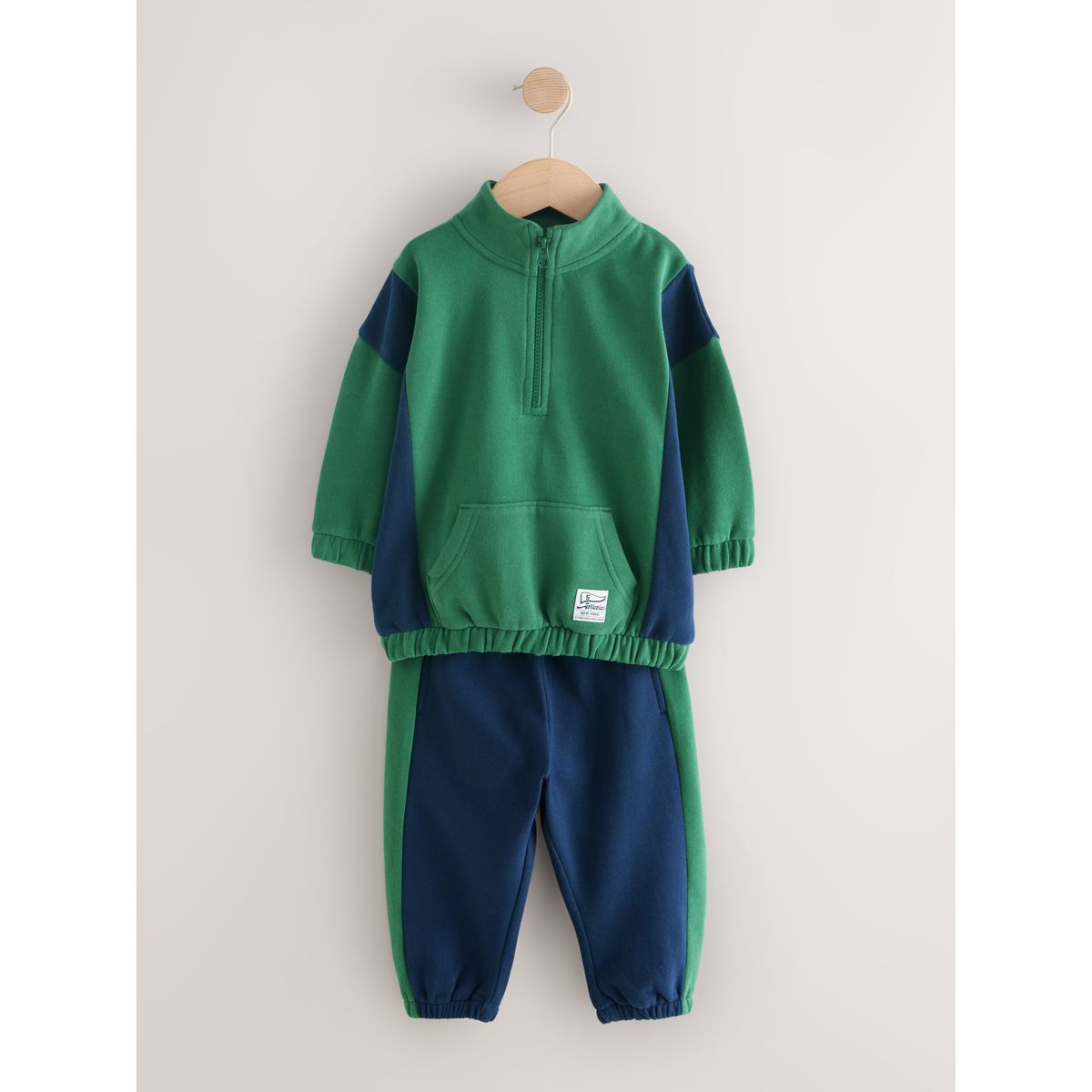 Haut semi-zippé et pantalon de jogging vert, NEXT