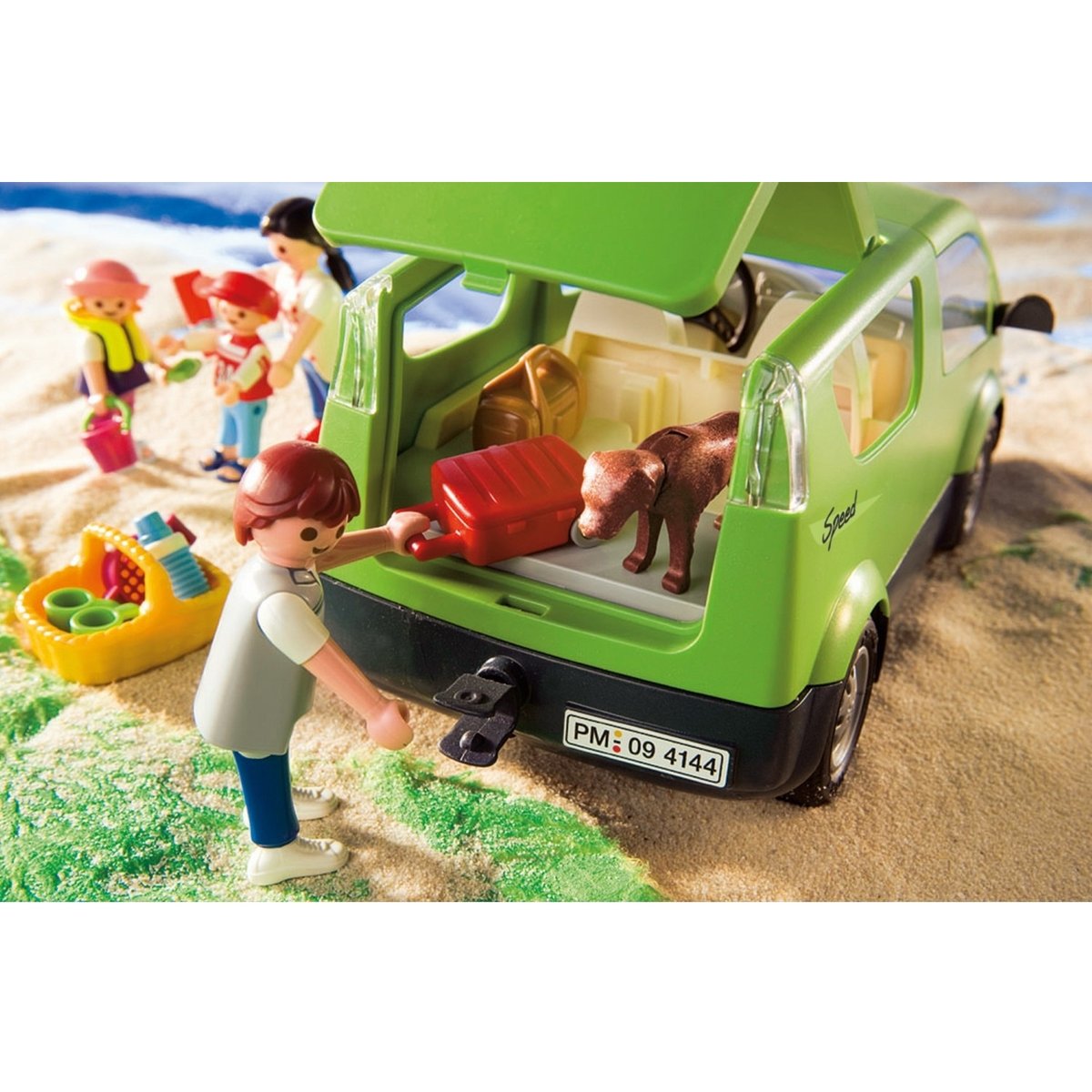 City LifeVoiture familiale avec remorque porte-bateaux multicolore, PLAYMOBIL