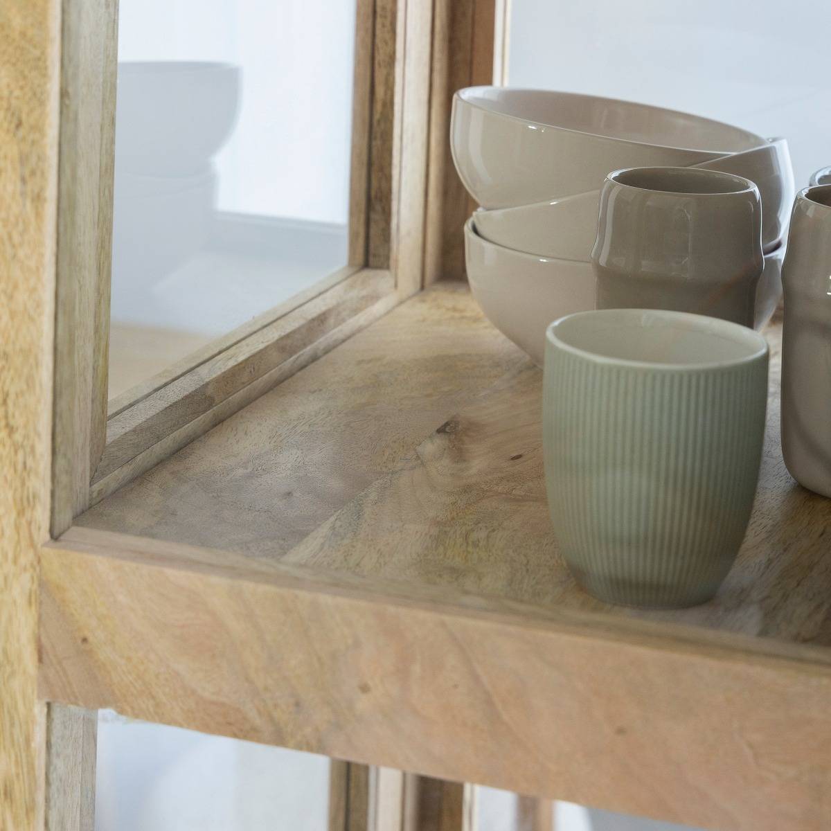 Vitrine en bois de manguier JULIET bois clair, MADE IN MEUBLES