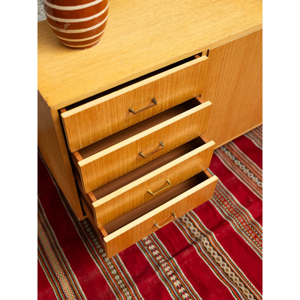 Enfilade à la belle essence de bois Margaret N°526 - Bon état beige, DEBONGOUT