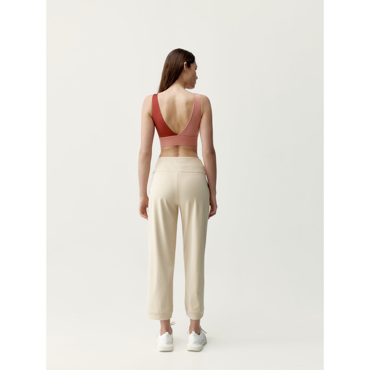 Pantalon de sport Performance Athleisure EGAN sable, BORN