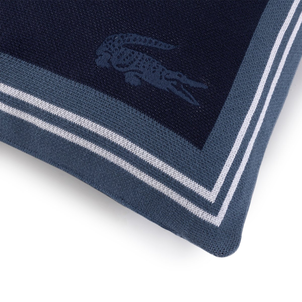 Housse de coussin en coton, L FRAME marine, LACOSTE HOME