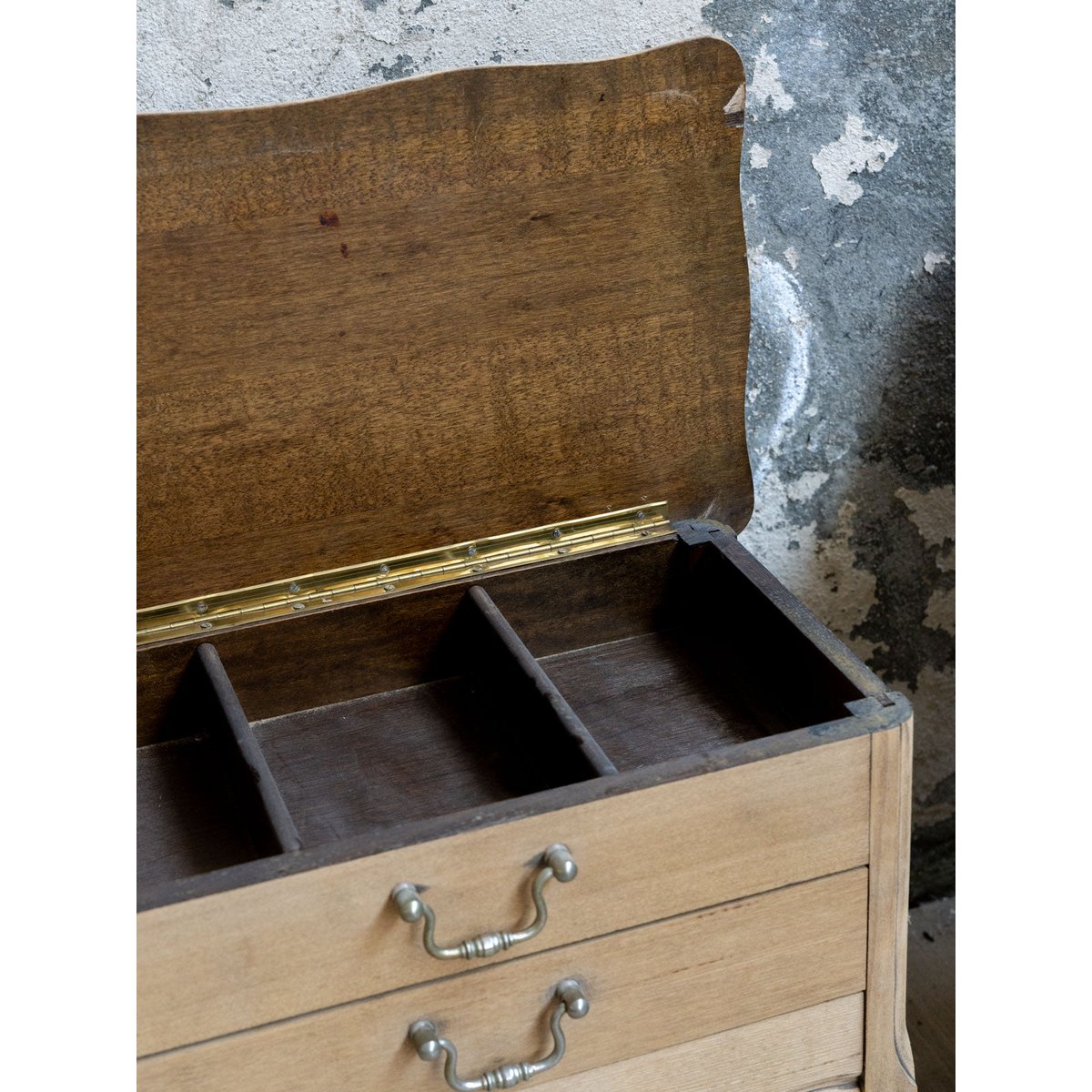 Table de chevet en bois Maïa N°1607 - Bon état bois clair, DEBONGOUT