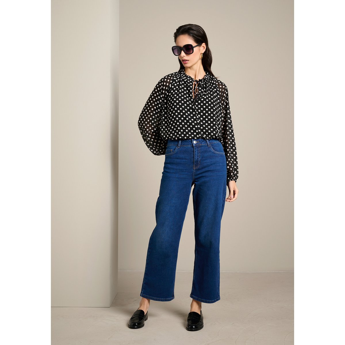 Blouse à pois col volanté noir, LOLALIZA