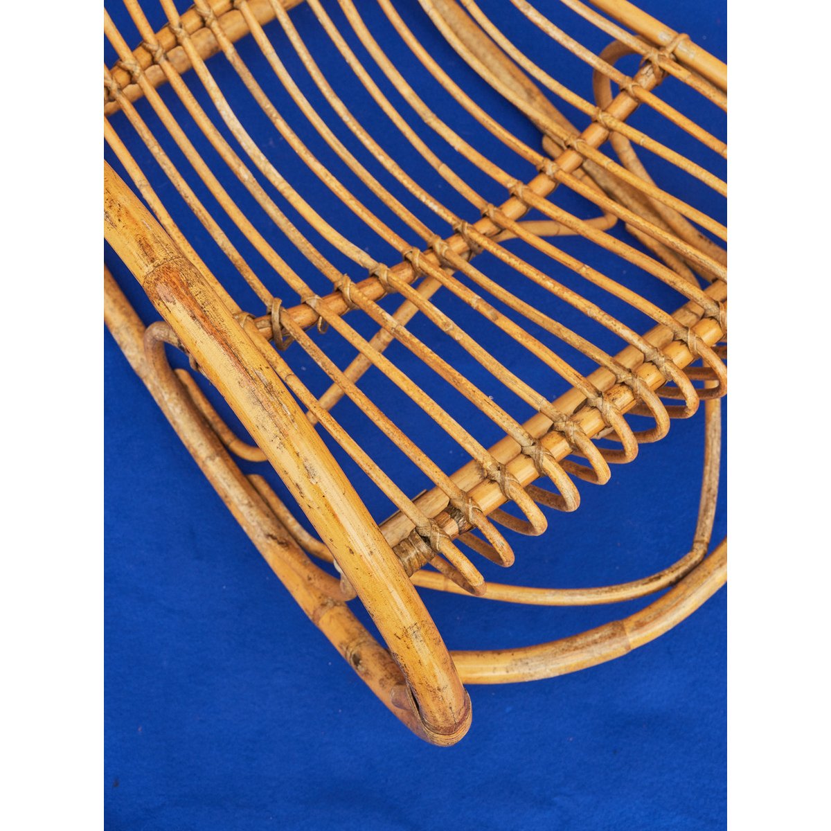 Rocking-chair en rotin Alibert N°80 - Bon état bois clair, DEBONGOUT