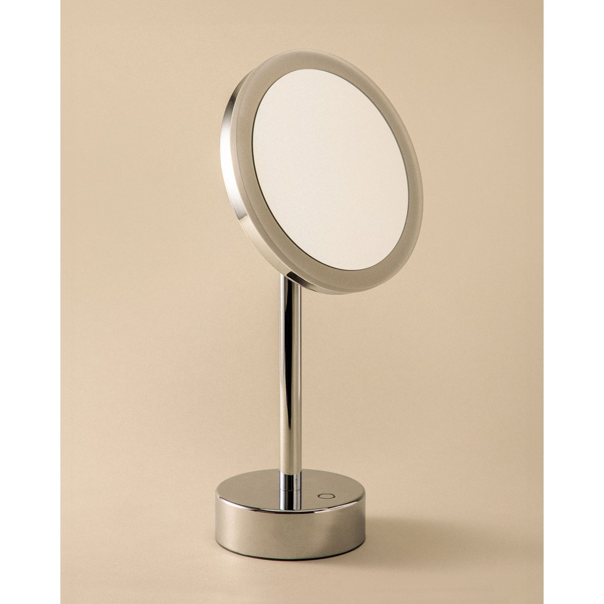 Miroir Grossissant À Poser Basculant Avec Éclairage Led Réglable (x5) x5  ESSENTIALS chrome, COSMIC