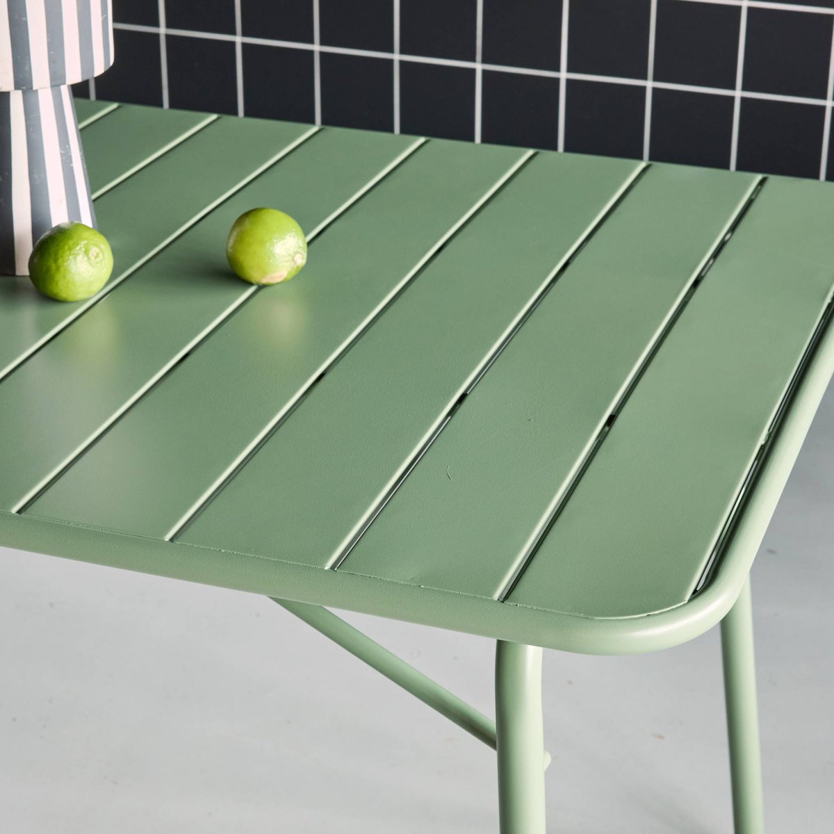 Table de jardin pliante métal 6 places AMELIA anthracite, SWEEEK