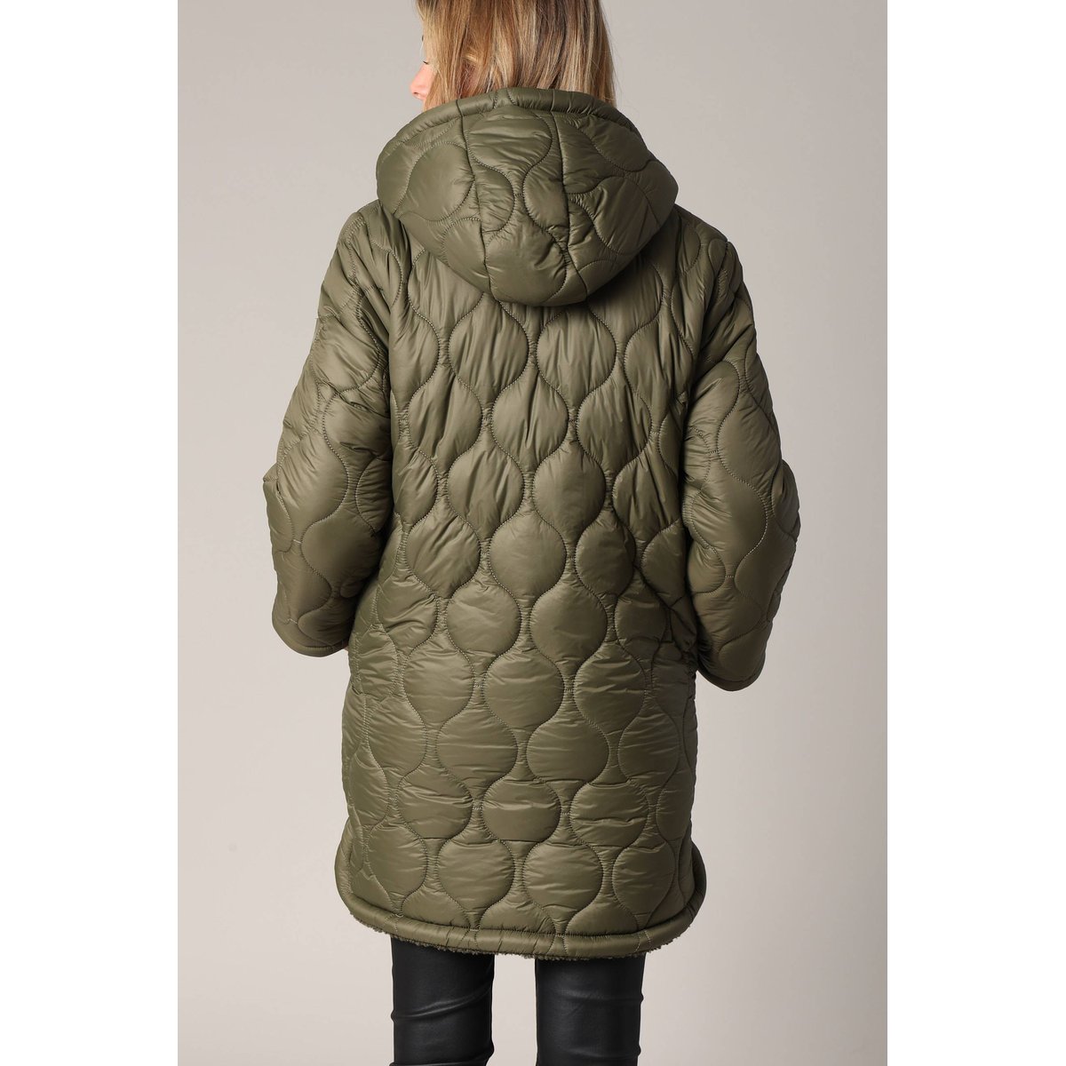 Manteau réversible en sherpa et tissu matelassé EDWINA dark khaki, DEELUXE
