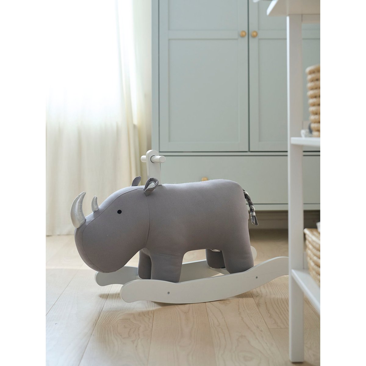 Rhinocéros à bascule gris clair uni avec decor, VERTBAUDET