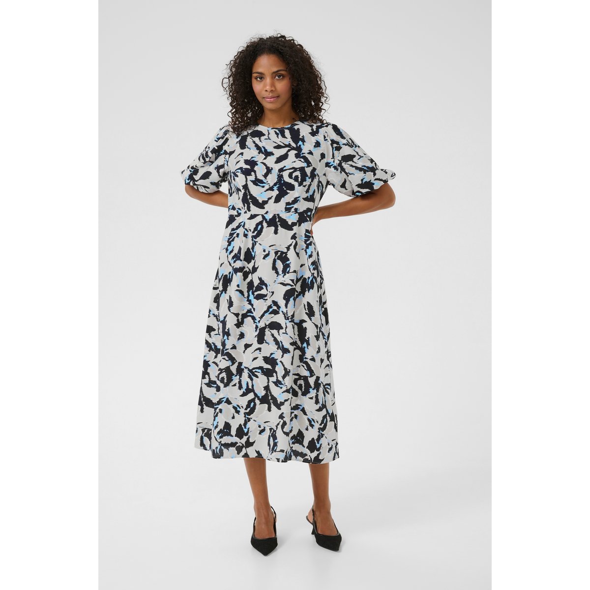 Dress beige/noir/bleu blurry leaf, KAFFE