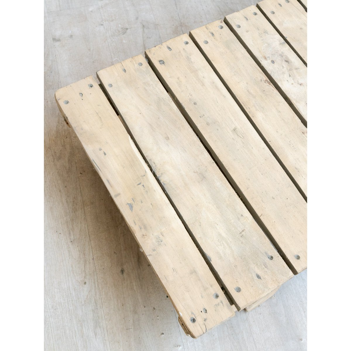Table basse esprit palette en bois Léonie N°1588 - Bon état bois clair, DEBONGOUT