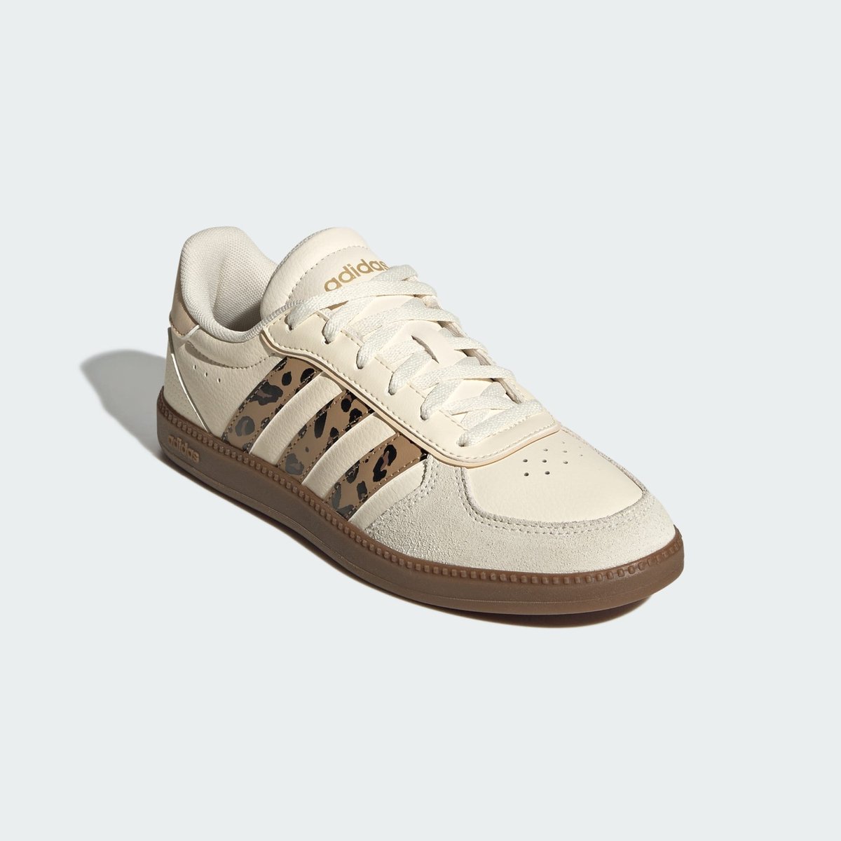 Baskets en cuir BREAKNET SLEEK cream white / cardboard / sand strata, ADIDAS SPORTSWEAR