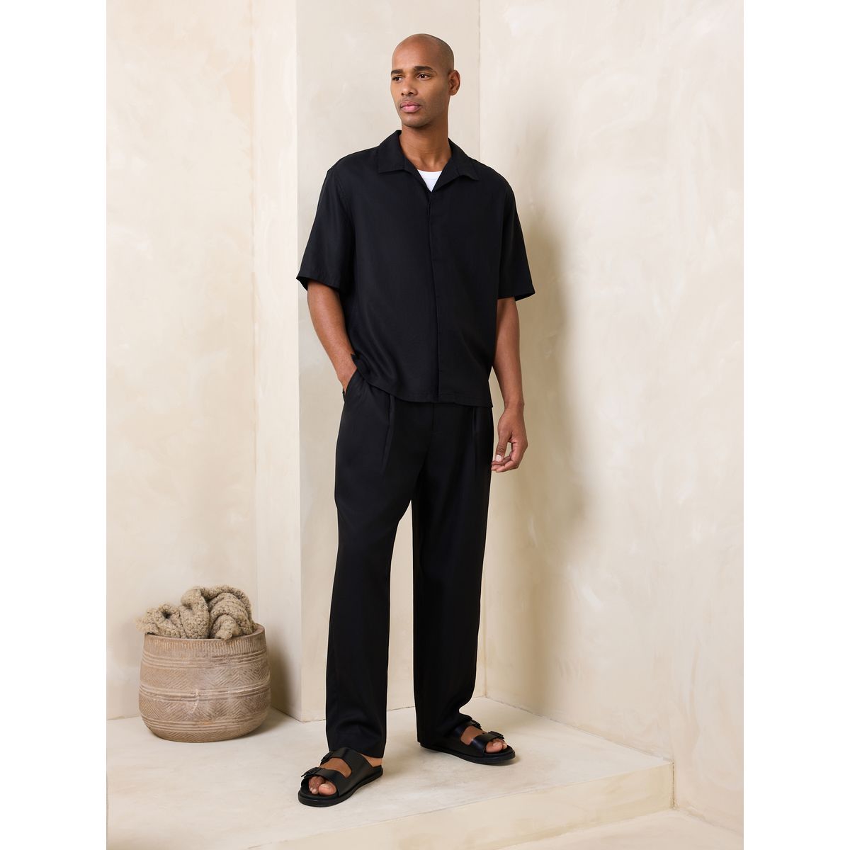 Chemise manches courtes en lyocell mélangé noir, NEXT