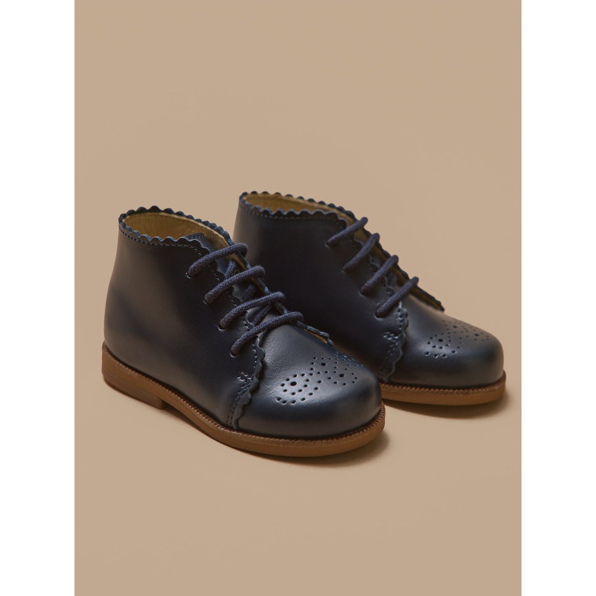 Bottines bout fleuri cuir marine, CYRILLUS