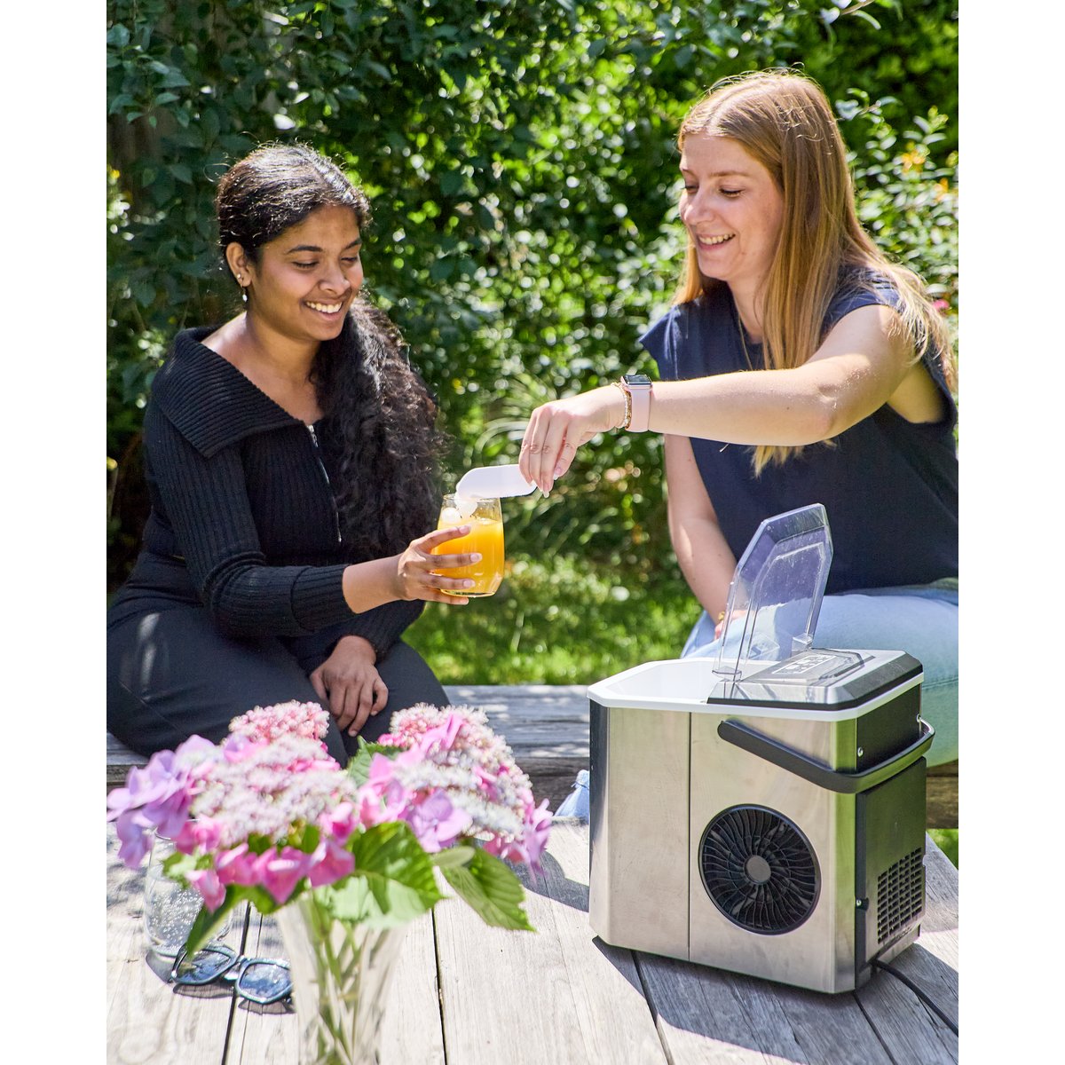 Machine à glaçons électrique portable – Glaçons en 6 min pour apéros et cocktails – 12Kg/24h – Réservoir 1,3 L gris, SENYA
