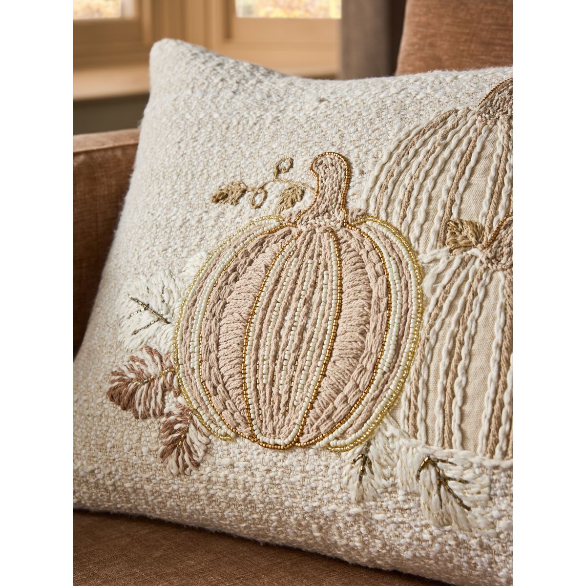 Coussin citrouille brodée naturel, NEXT
