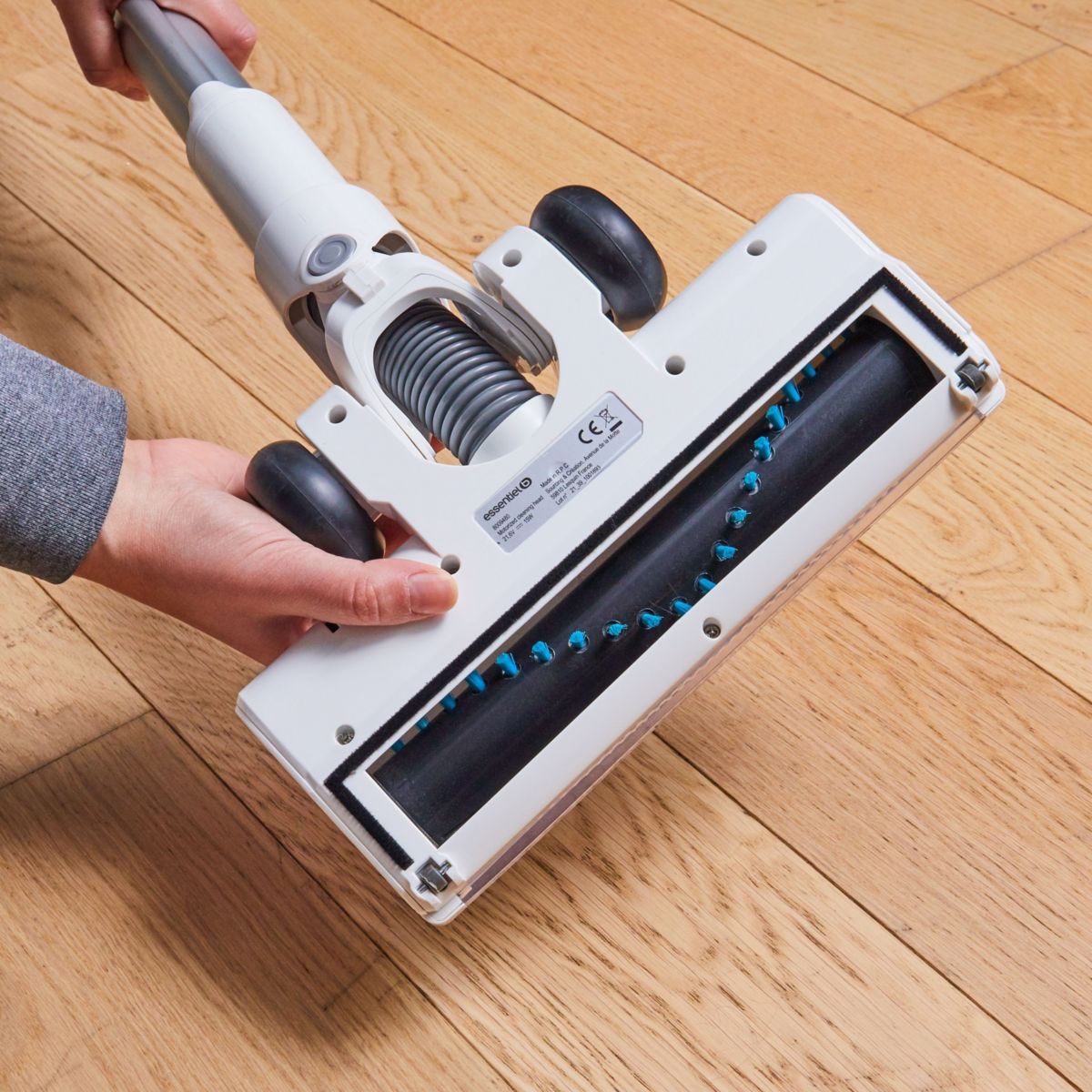 Aspirateur balai EAMU 216 Easy 2 blanc, ESSENTIEL B