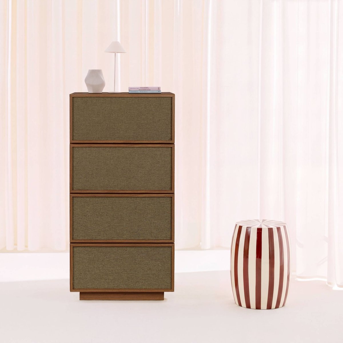 Chiffonnier décor bois et tissu 4 tiroirs KUBA naturel, SWEEEK