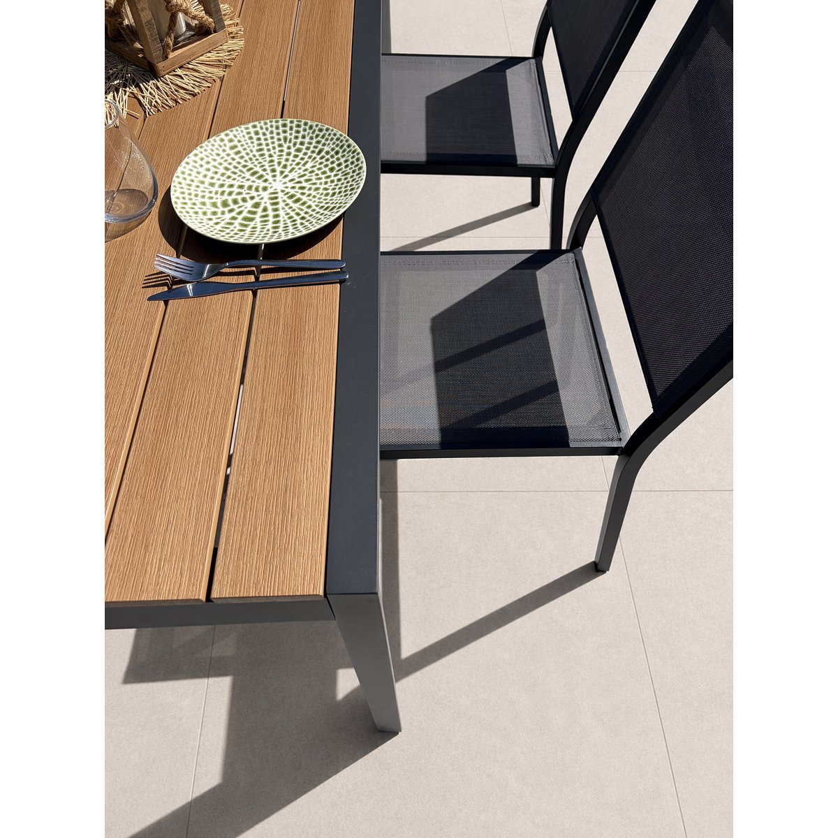 Ensemble repas de jardin 4 à 6 places en alu TONGA gris anthracite, DCB GARDEN