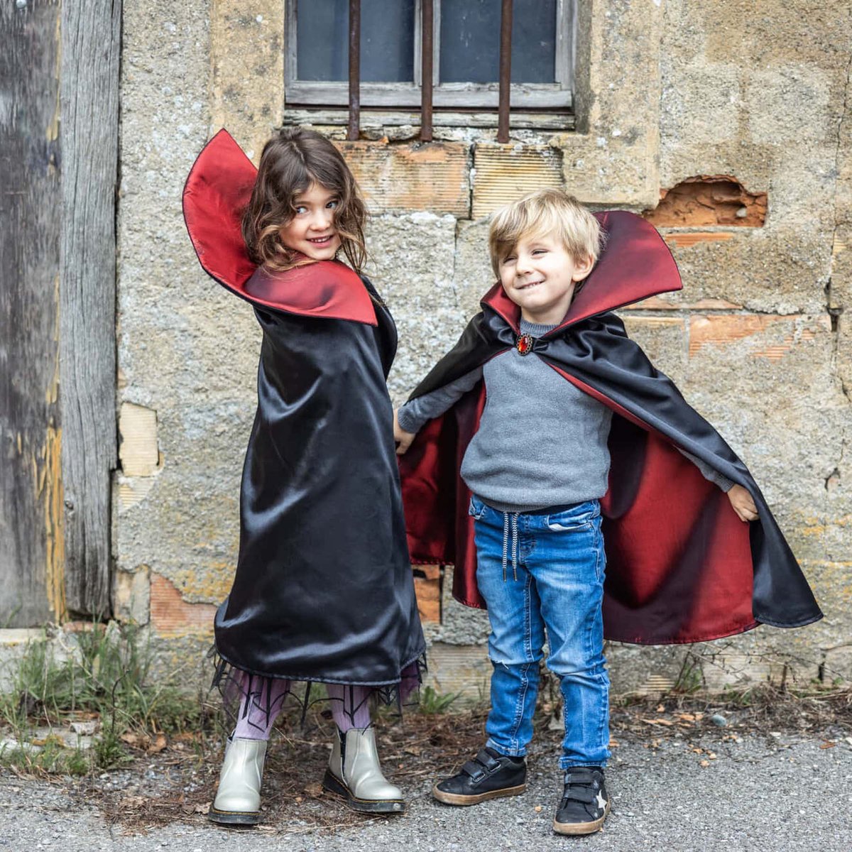 Déguisement enfant cape de vampire Royal noir, GREAT PRETENDERS