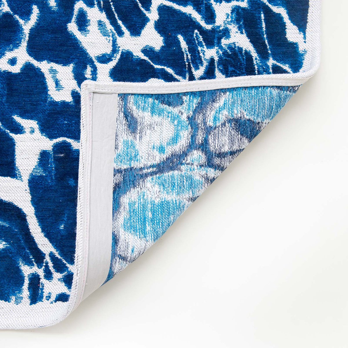 Tapis intérieur/extérieur tissé plat FOAM bleu, NOVATREND