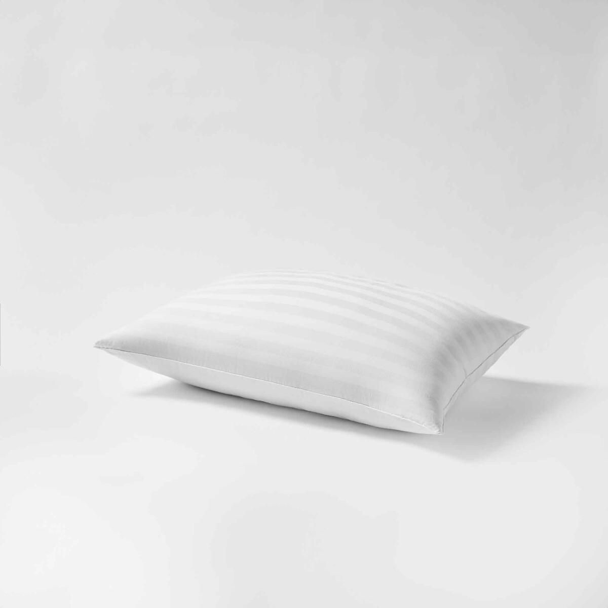 Boutique Silk Blend Medium Firm Support Pillow white, THE FINE BEDDING COMPANY