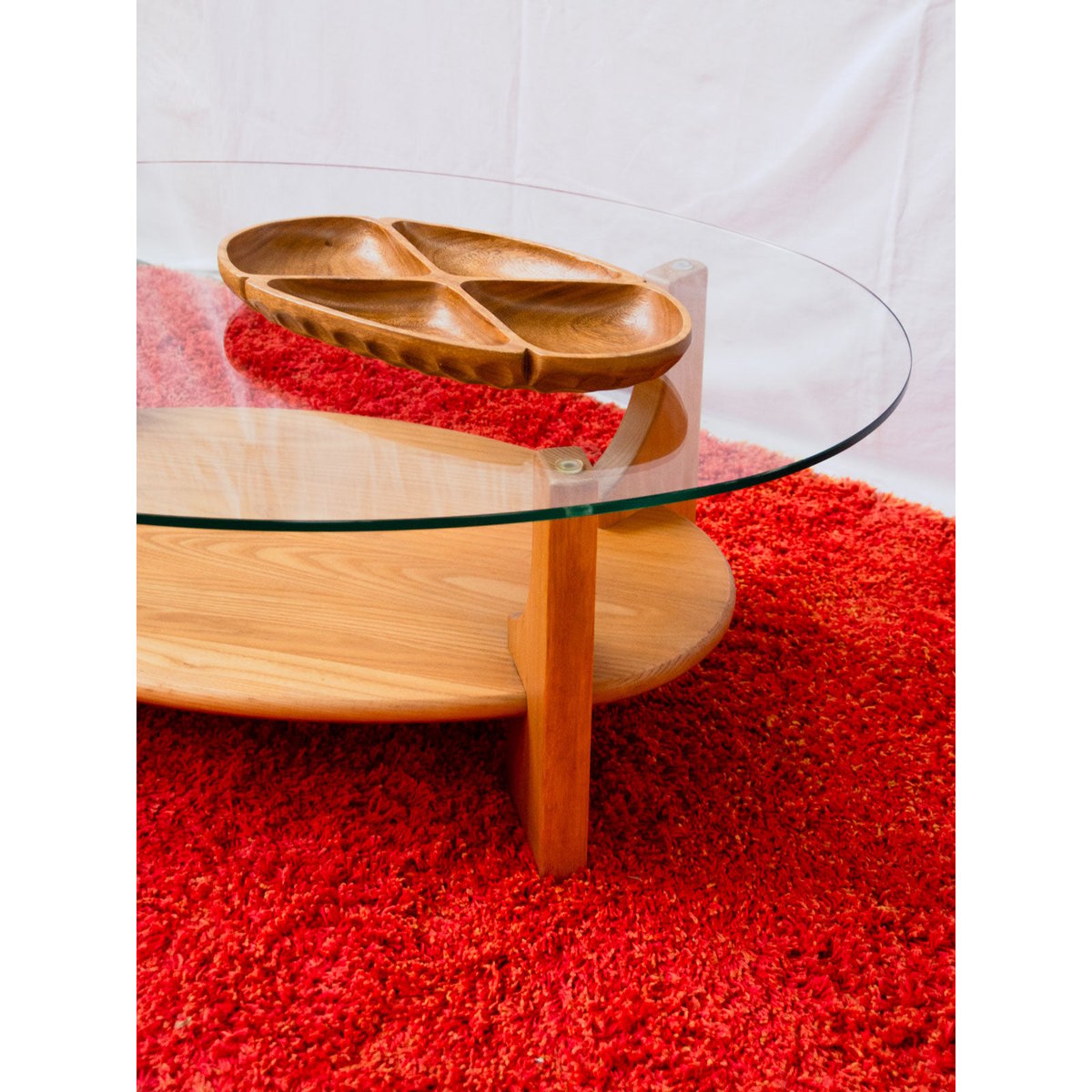 Table basse en pin et verre Donna N°1651 - Bon état bois clair, DEBONGOUT