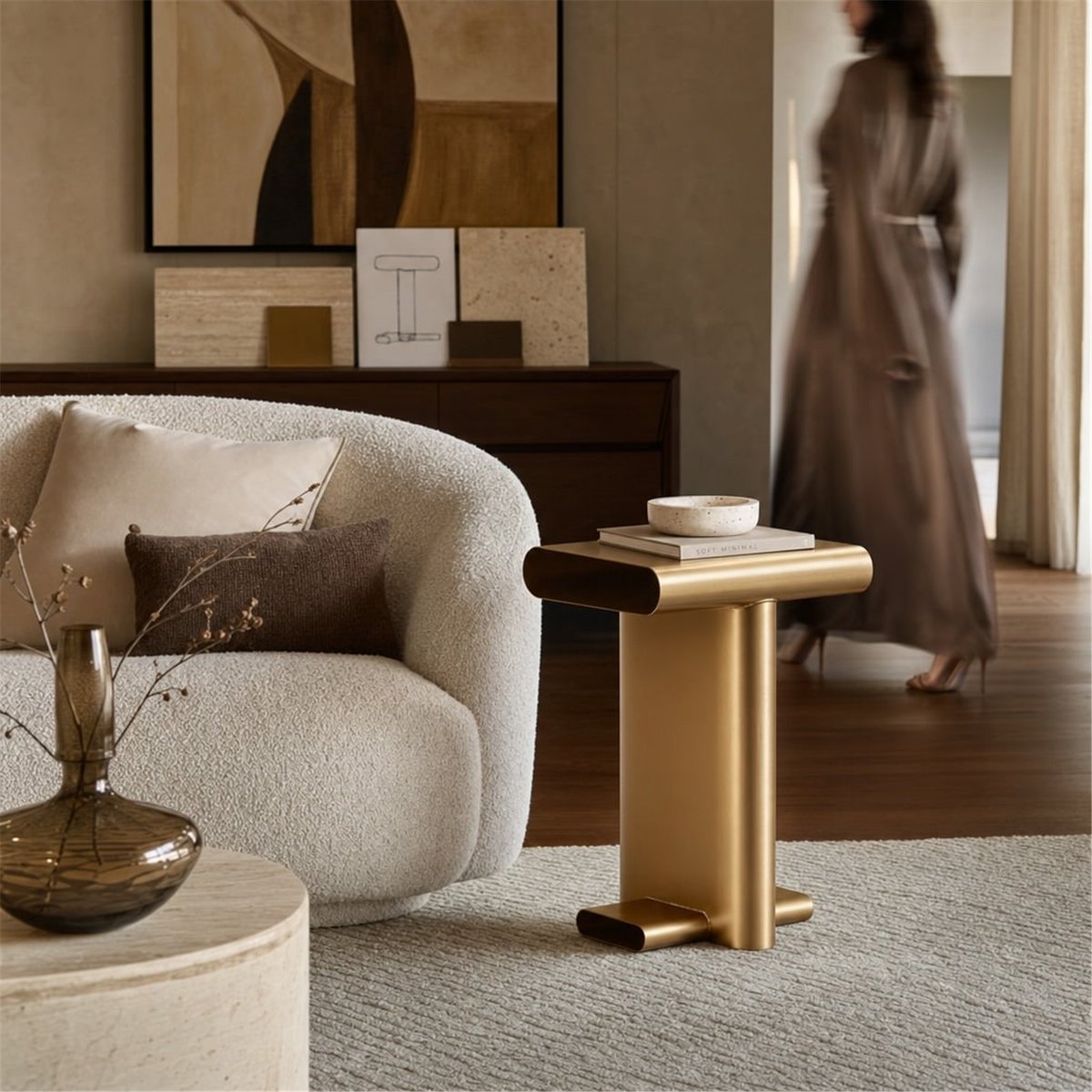 Table d'appoint en métal au design sculptural doré, RECOLLECTION