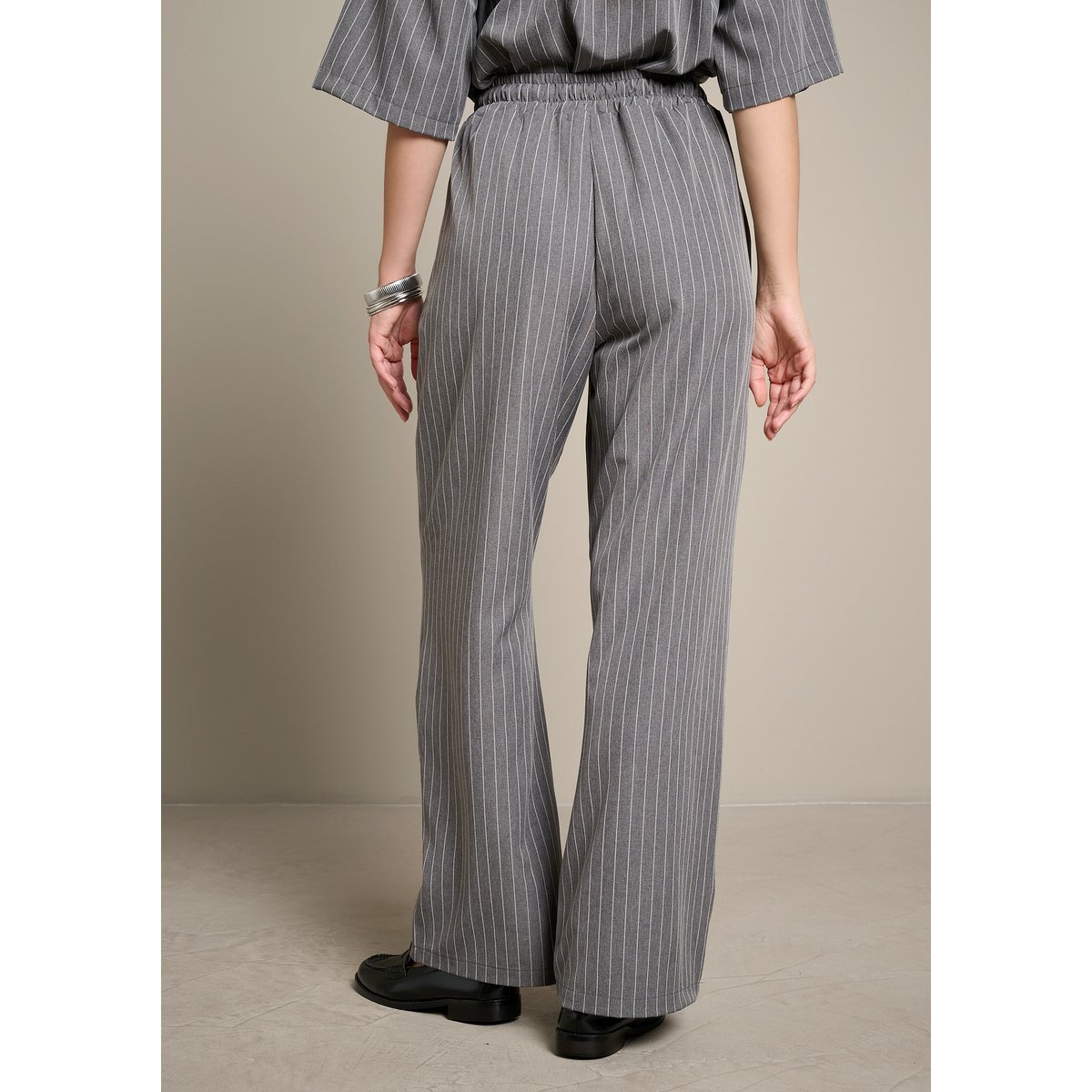 Pantalon rayé fluide gris, LOLALIZA