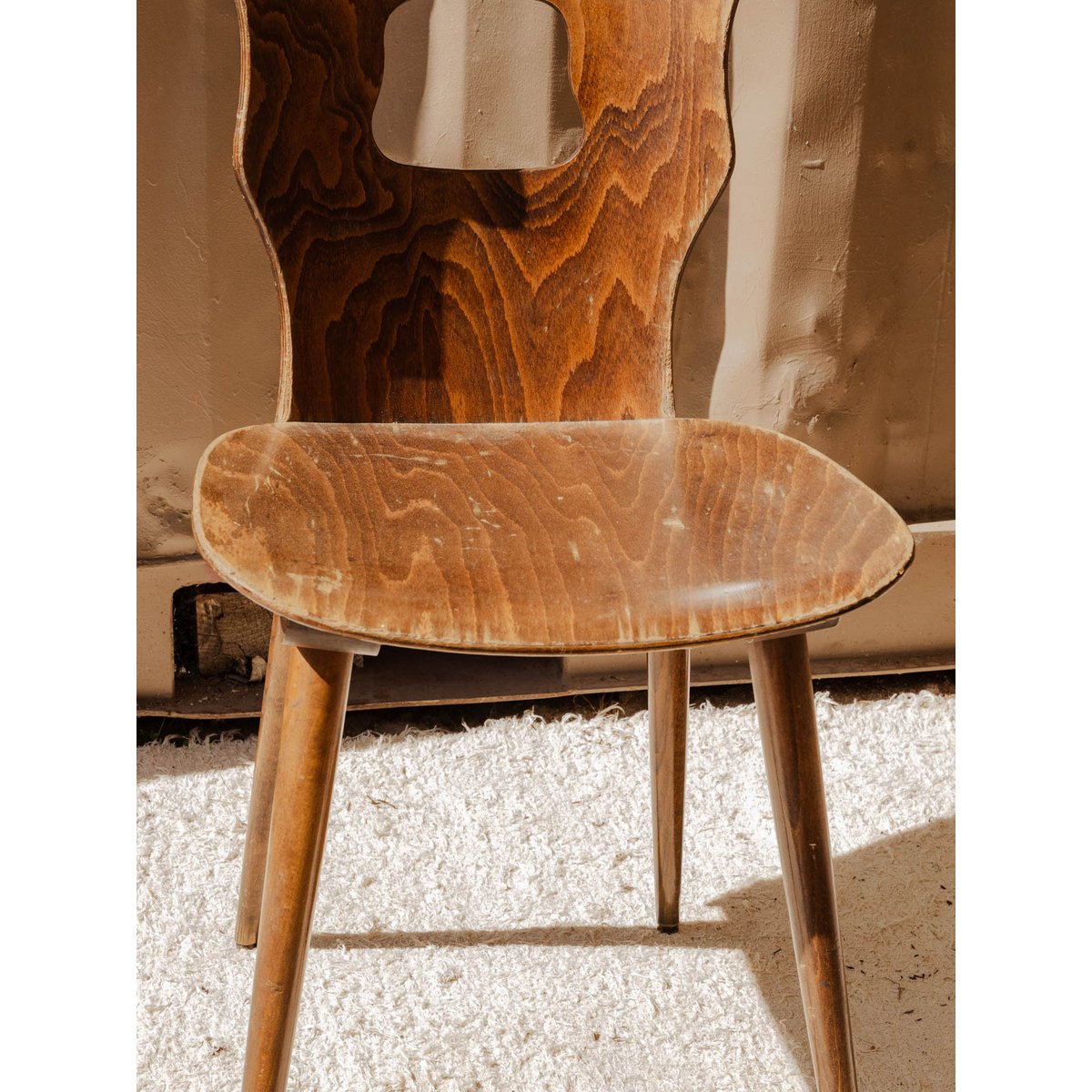 Lot de 3 chaises Baumann en bois Claude N°1157 - Bon état bois foncé, DEBONGOUT