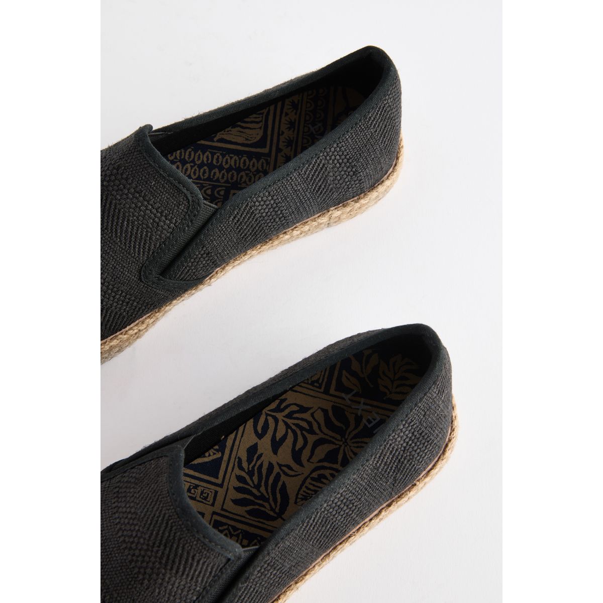 Espadrilles texturées coupe classique noir, NEXT