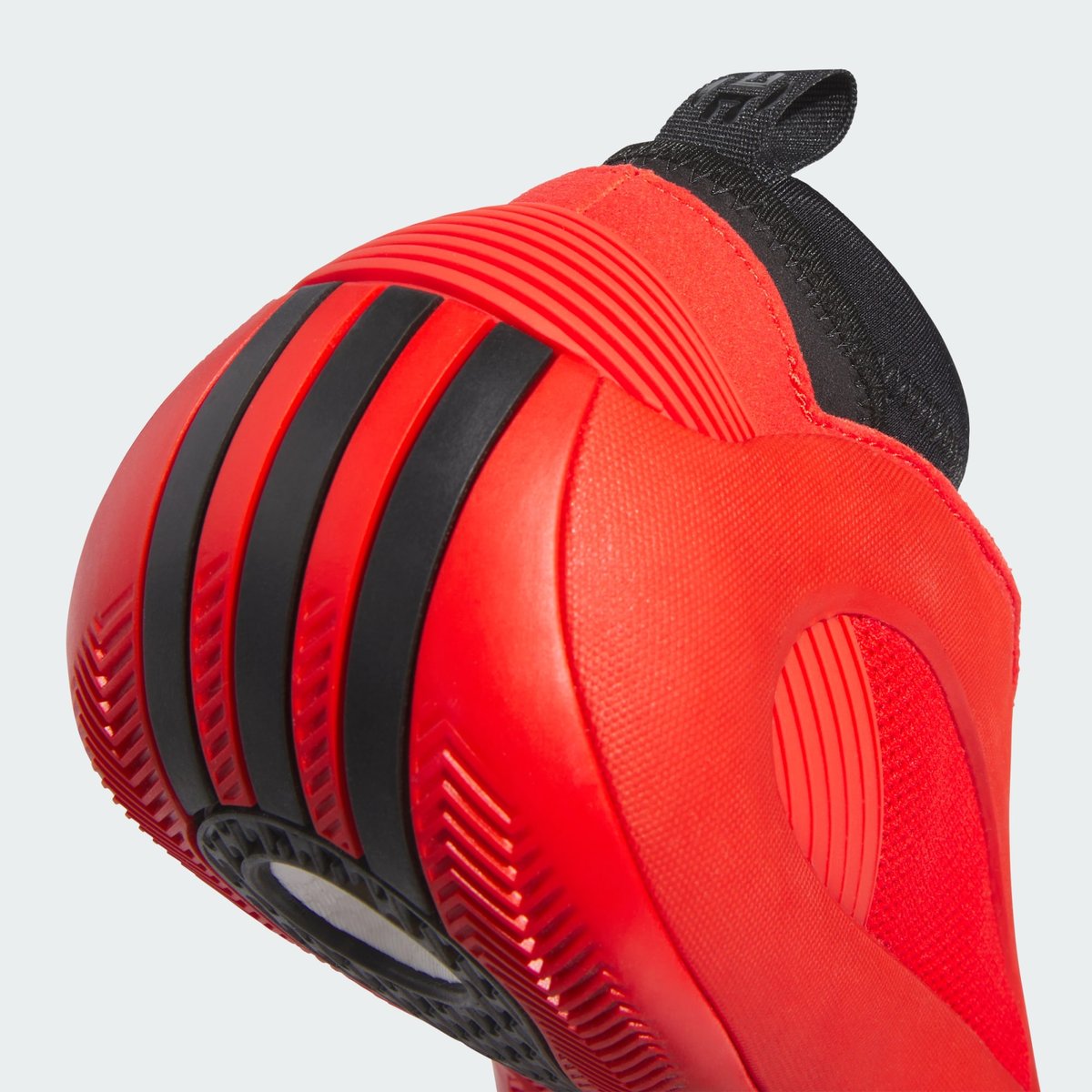 Chaussure Harden Volume 8 red / core black / silver metallic, adidas Performance
