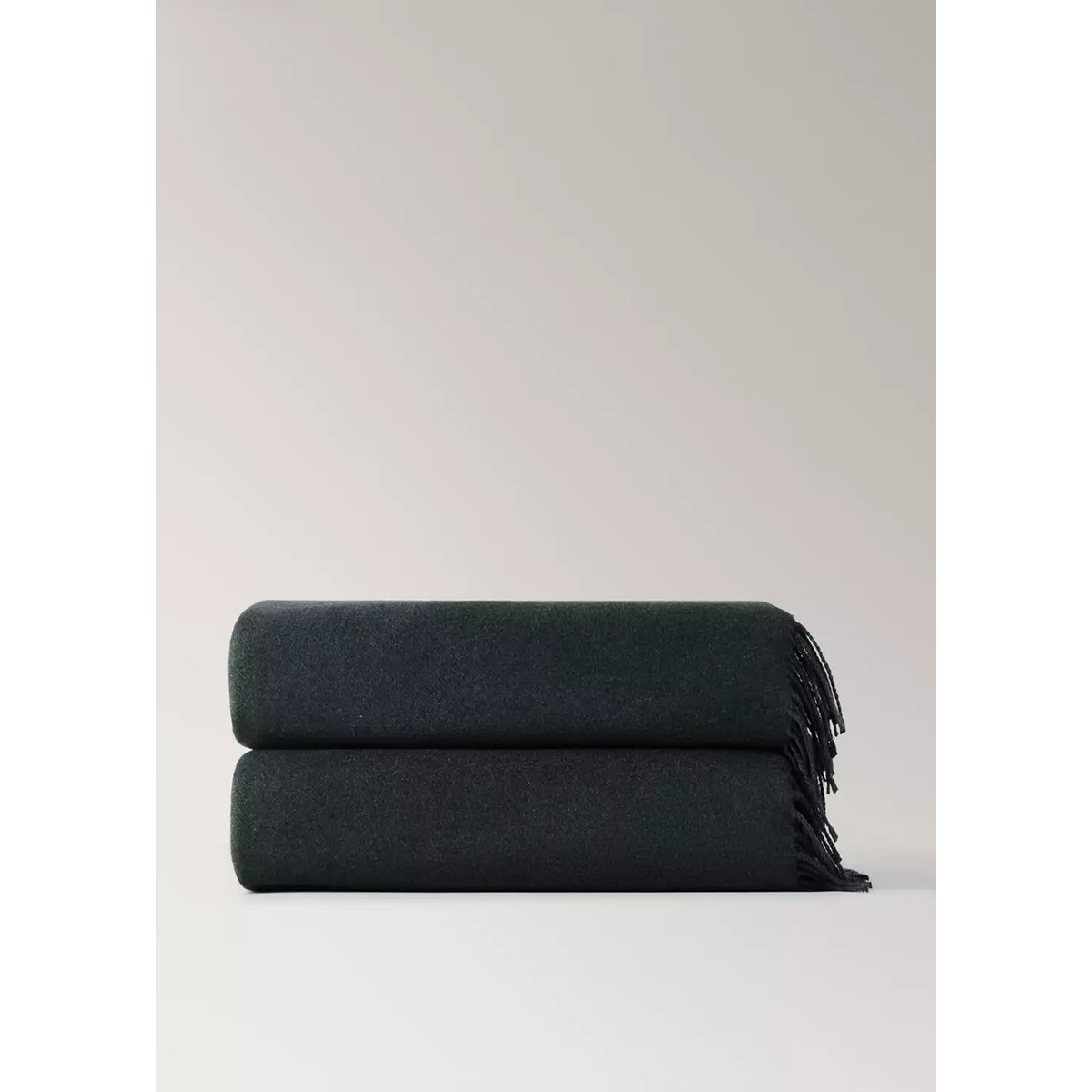 Couverture douce détail franges gris, MANGO HOME