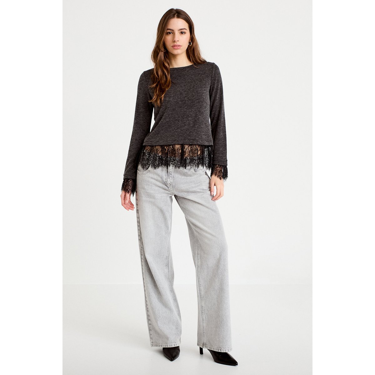 Pull détails de dentelle gris foncé, CACHE CACHE