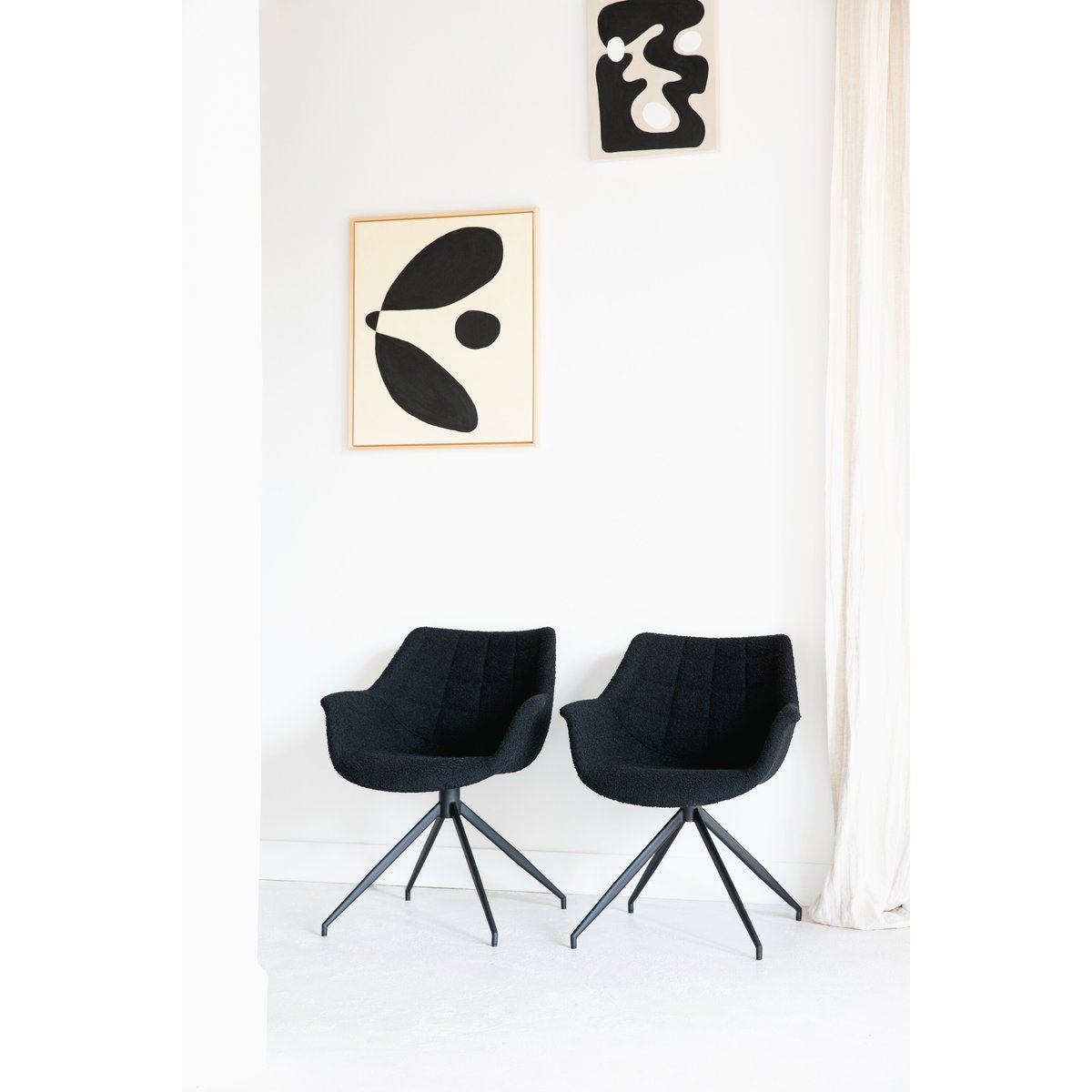 Fauteuil en tissu DOULTON noir, ZUIVER