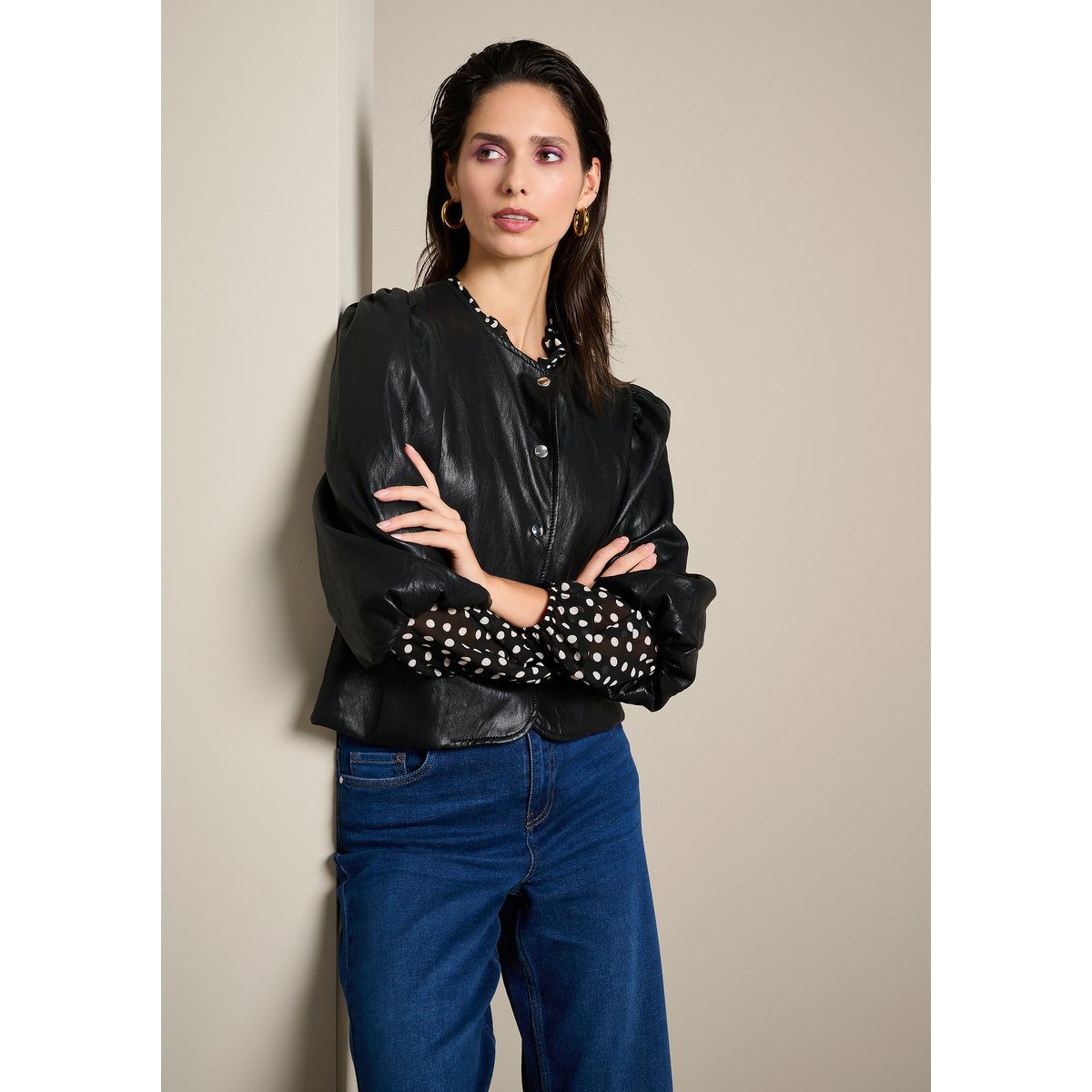 Veste effet cuir manches 3/4 bouffantes noir, LOLALIZA