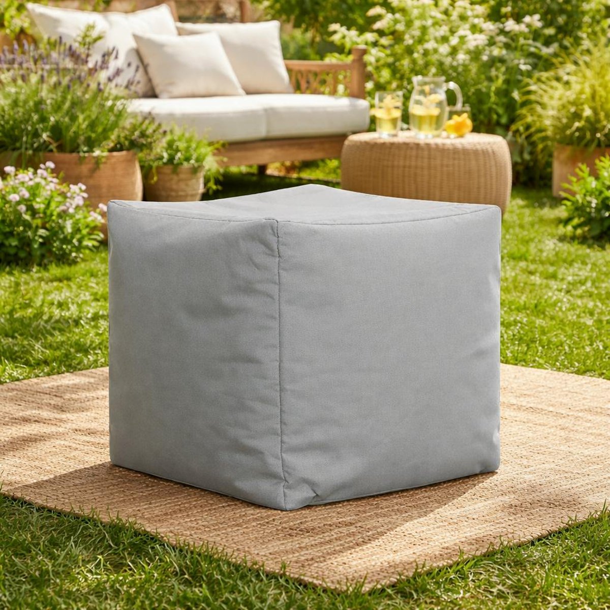 Pouf cube d'extérieur imperméable ARTA gris, PIER IMPORT