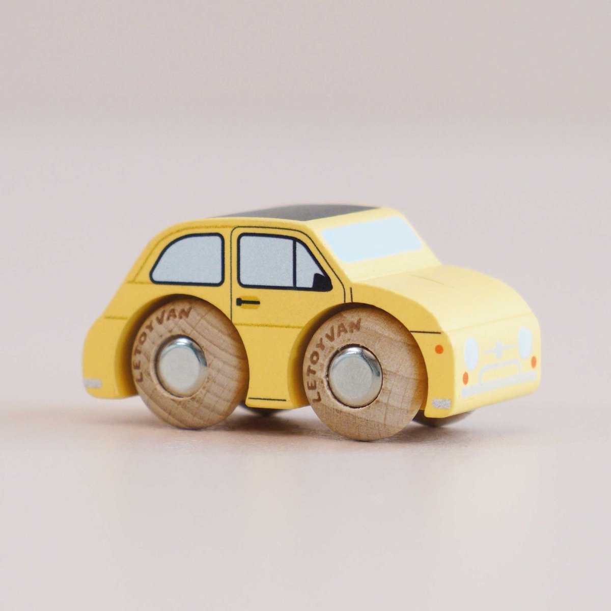 Mini voiture Fifi No 10 jaune, LE TOY VAN