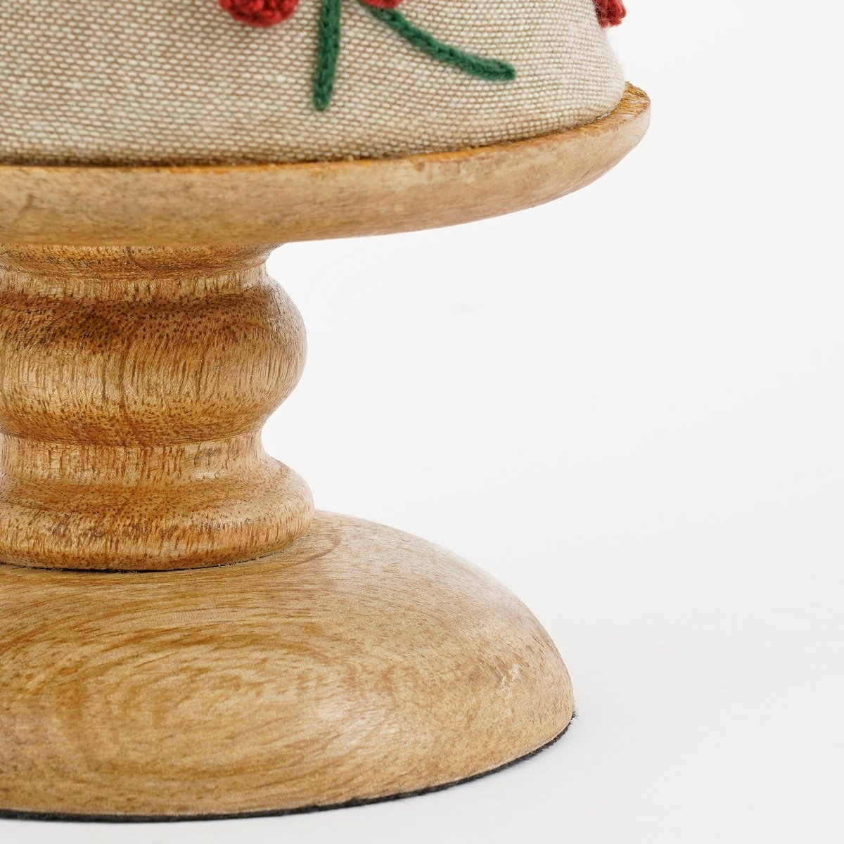 Sapin de Noël décoratif avec imprimé de baies NOOLI rouge, MICA DECORATIONS
