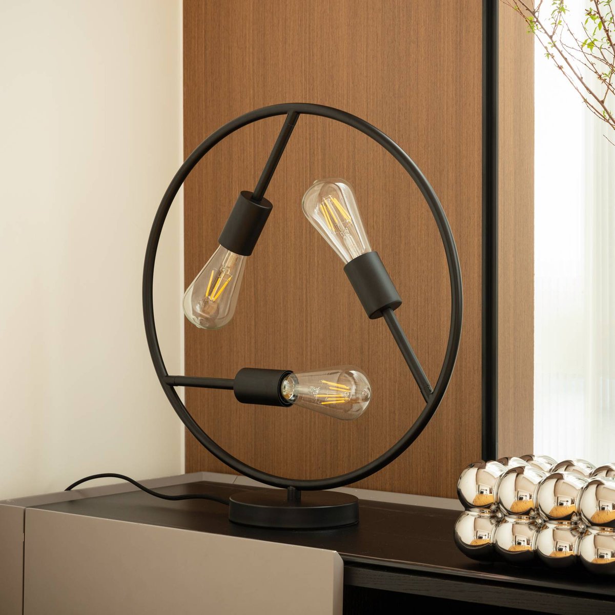 Lampe à poser en métal design, Linnard noir, LUCANDE