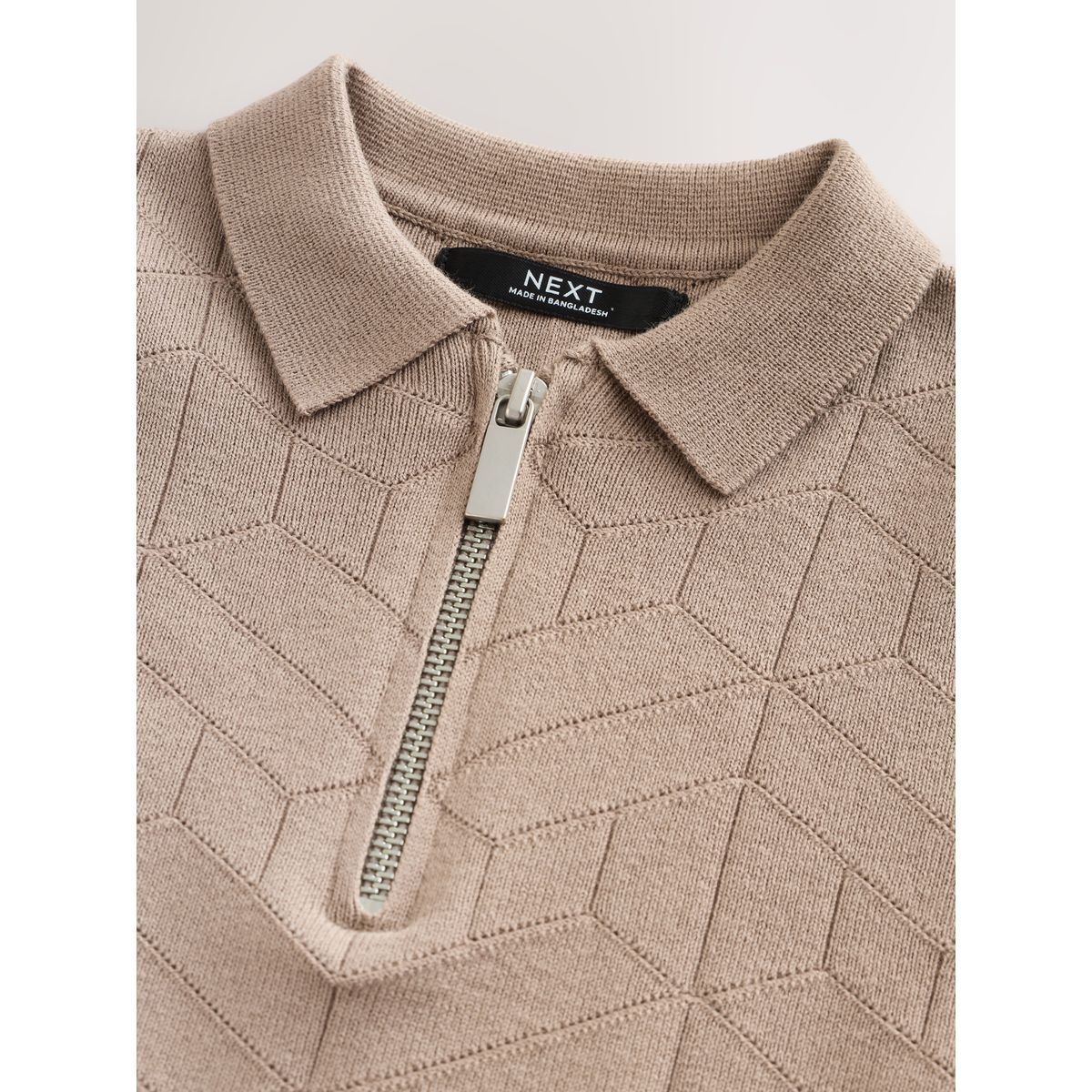 Polo en maille à col zippé marron taupe, NEXT