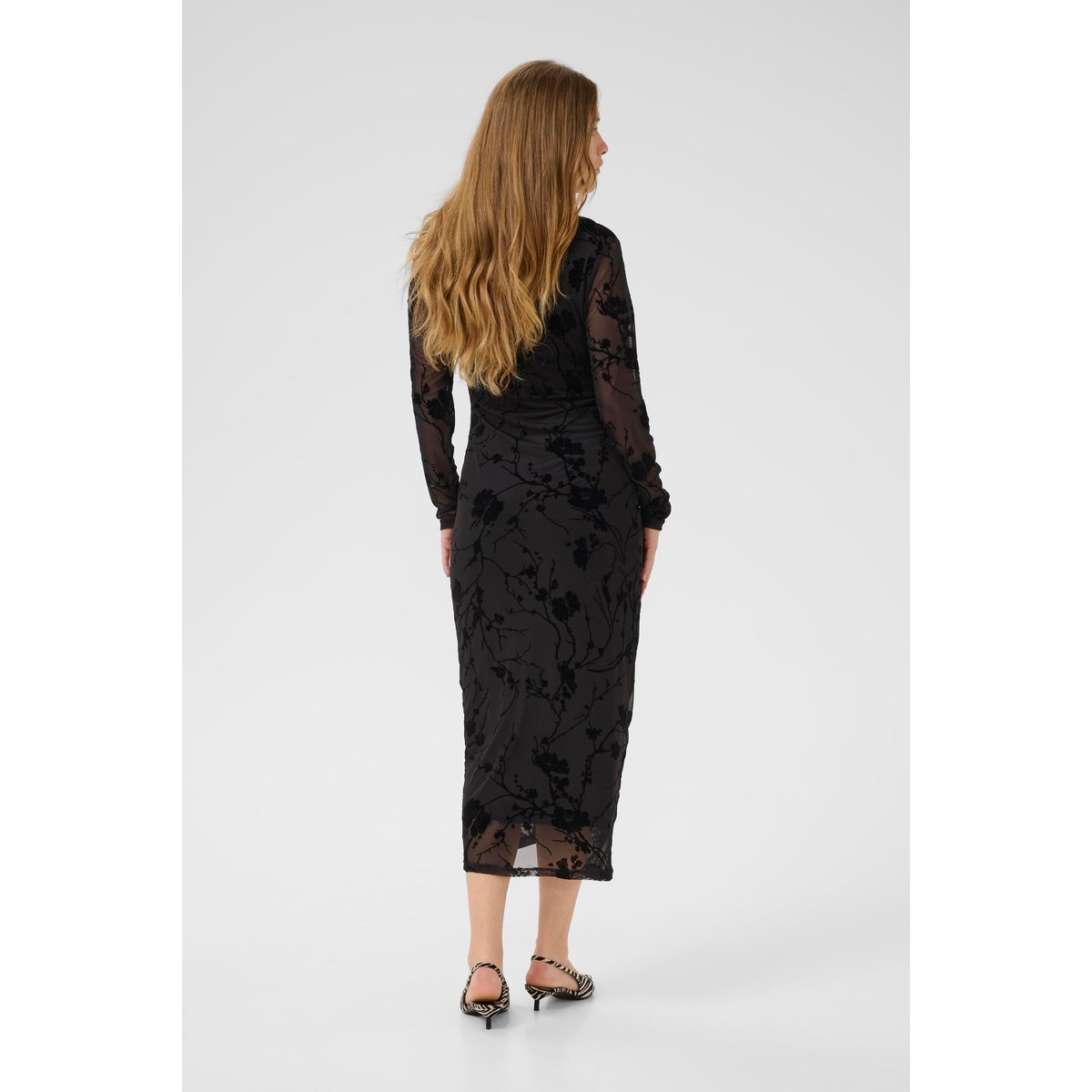 Robe noir, CULTURE