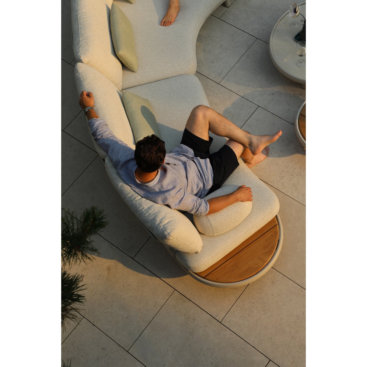 Salon de jardin 7 places, 2 tables, SAONA beige, DEFORA HOME