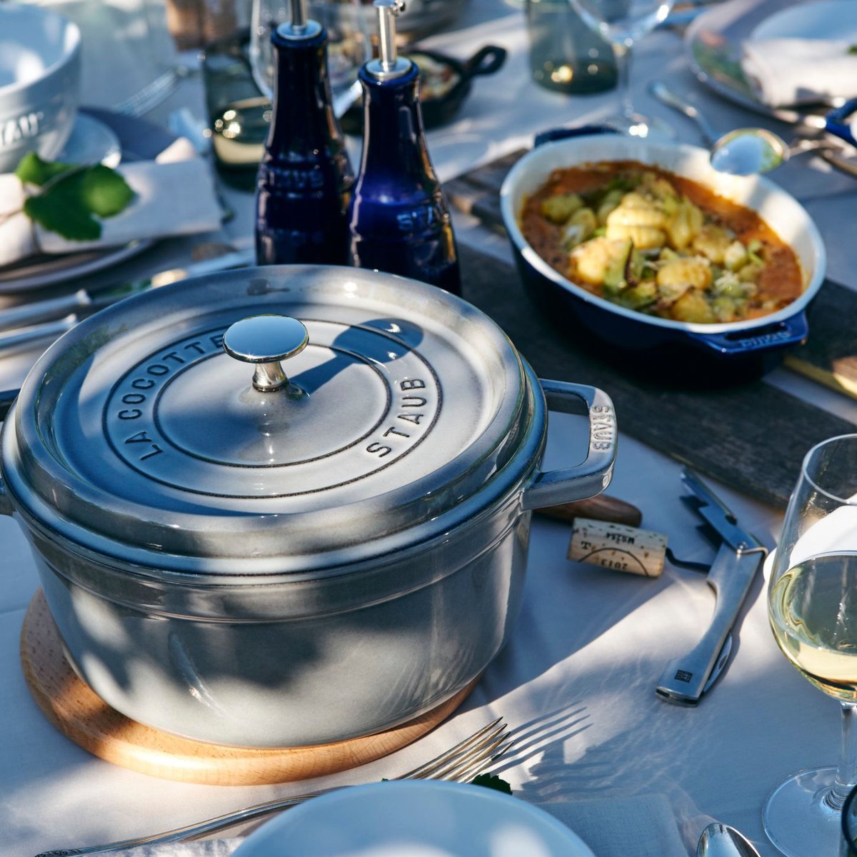 Cocotte ronde 24 cm Gris graphite gris graphite, STAUB