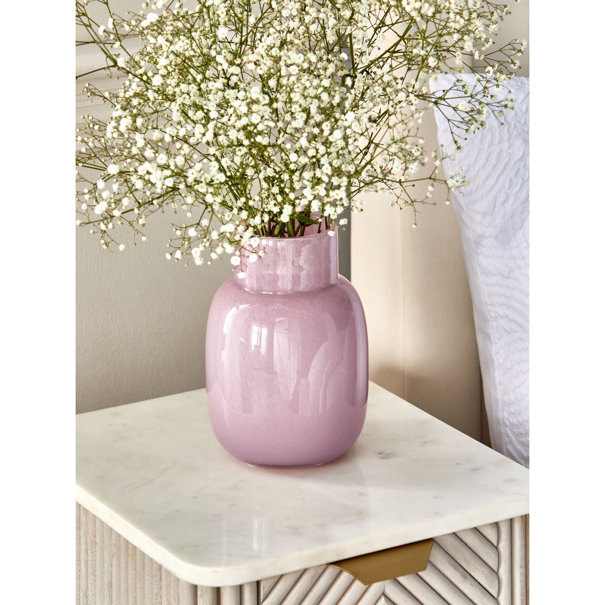 Vases en verre rose, NEXT